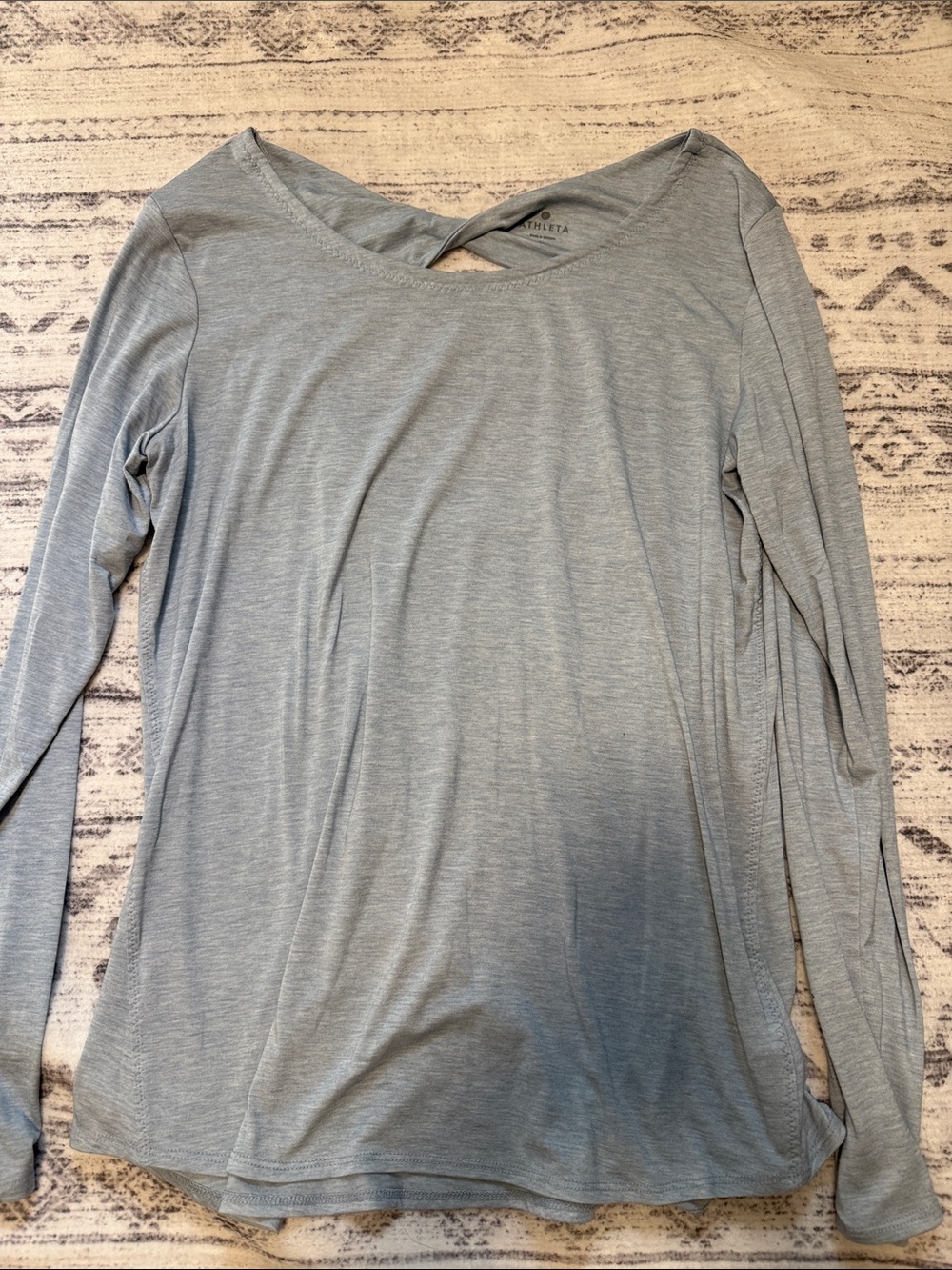 Athleta Heathered Light Blue-Gray Long Sleeve Twist-Back Top